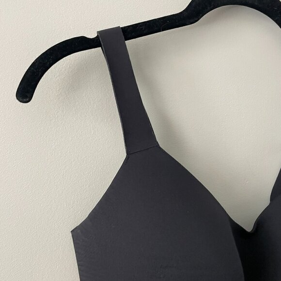 Lululemon Hold True Adjustable Strap Seamless Yoga Activewear Bra Black 32DD - Picture 4 of 6
